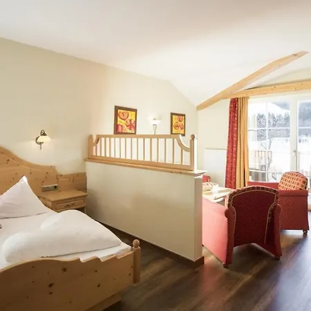 ホテル Alphotel Tyrol